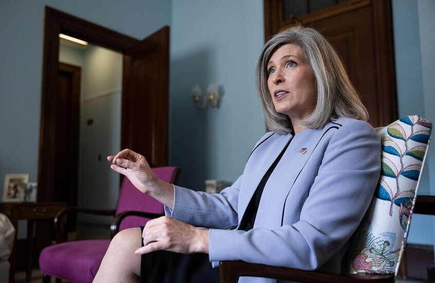 "بعد منشور ترامب مبعوث الرب".. سيناتورة تشعل الشارع الأمريكي بدعوتها للموت لله و"جنية الأسنان"!