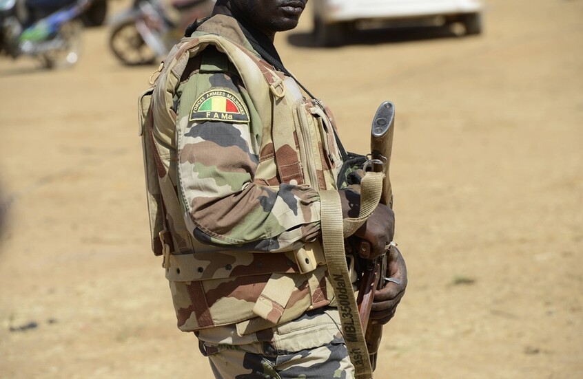 مالي.. إحباط هجوم إرهابي في تمبكتو شمالي البلاد وتحييد 13 مسلحا