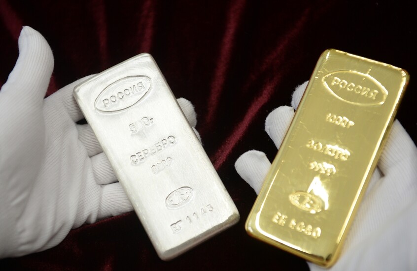 انخفاض أسعار الذهب مع تحول المستثمرين لجني المكاسب