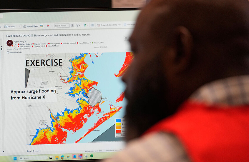 تصريح مثير للجدل من رئيس لإدارة الطوارئ الأمريكية المؤقت يربك الموظفين في بداية موسم الأعاصير