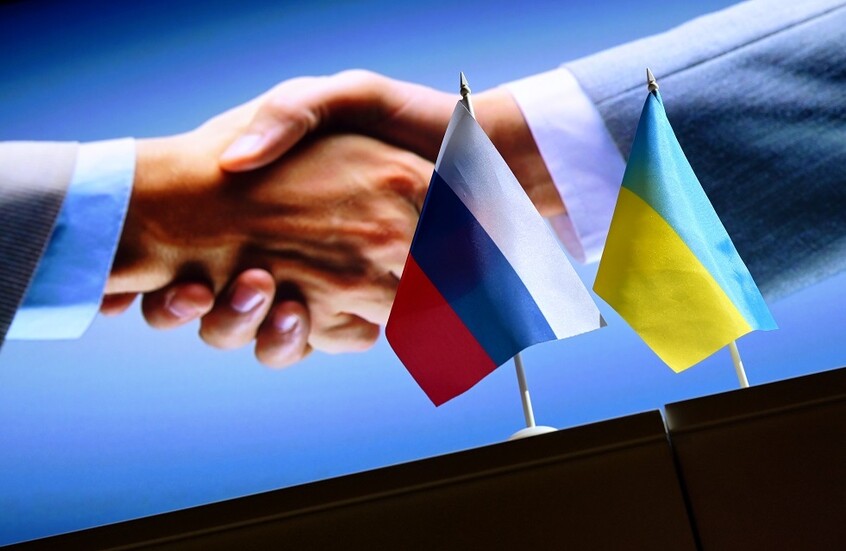 كييف: لقاء عميروف وميدينسكي في إسطنبول تم بحضور فيدان