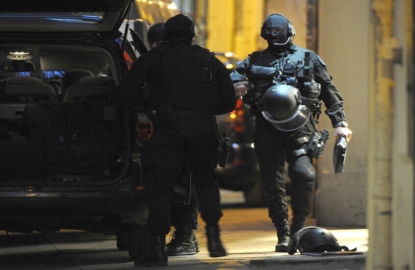 قتله جاره الفرنسي.. والدة الشاب التونسي الضحية: لم أره منذ 15 عاما وقتل وهو يكلمني بالهاتف