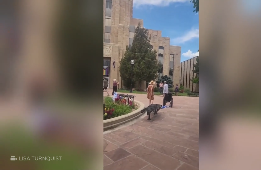 الولايات المتحدة.. مشاهد جديدة من مكان هجوم بزجاجات حارقة على فعالية مؤيدة لإسرائيل في كولورادو