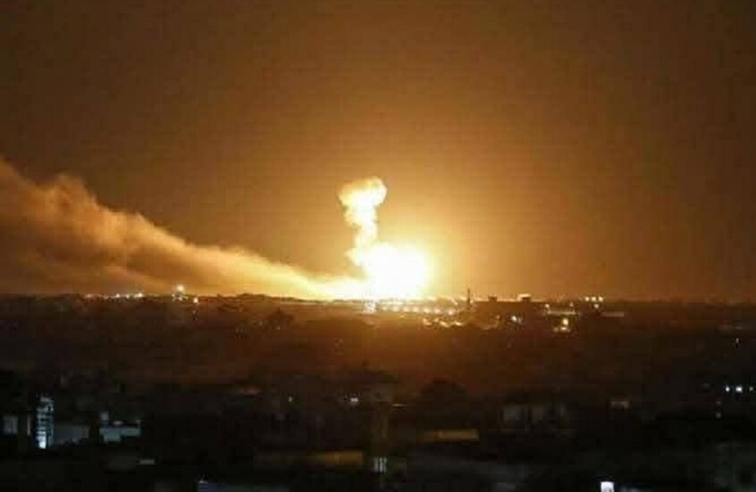 الجيش الإسرائيلي يعلن شن غارات على جنوب سوريا ويحمل حكومة الشرع مسؤولية الوضع الراهن (فيديو)