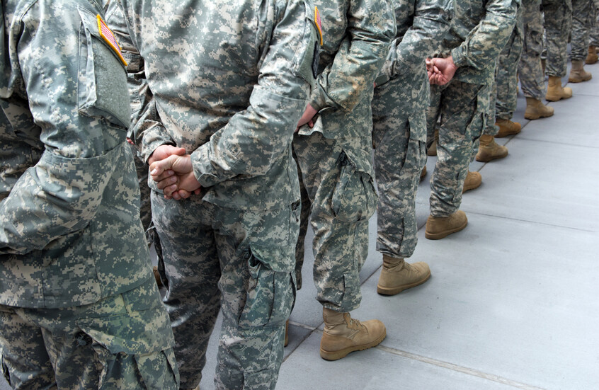 الجيش الأمريكي يحقق هدف التجنيد مبكرا