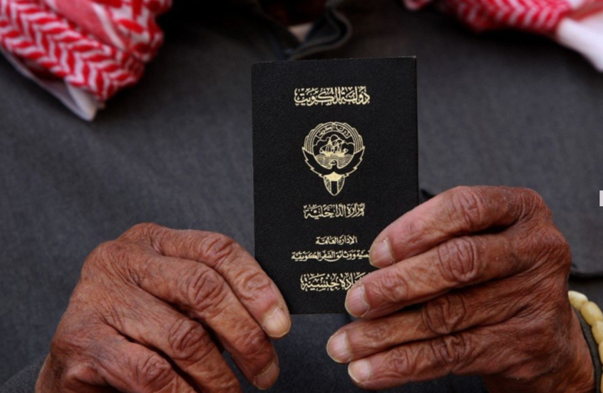 الكويت تسحب جنسية العشرات من أبناء قبيلتي شمر وعنزة