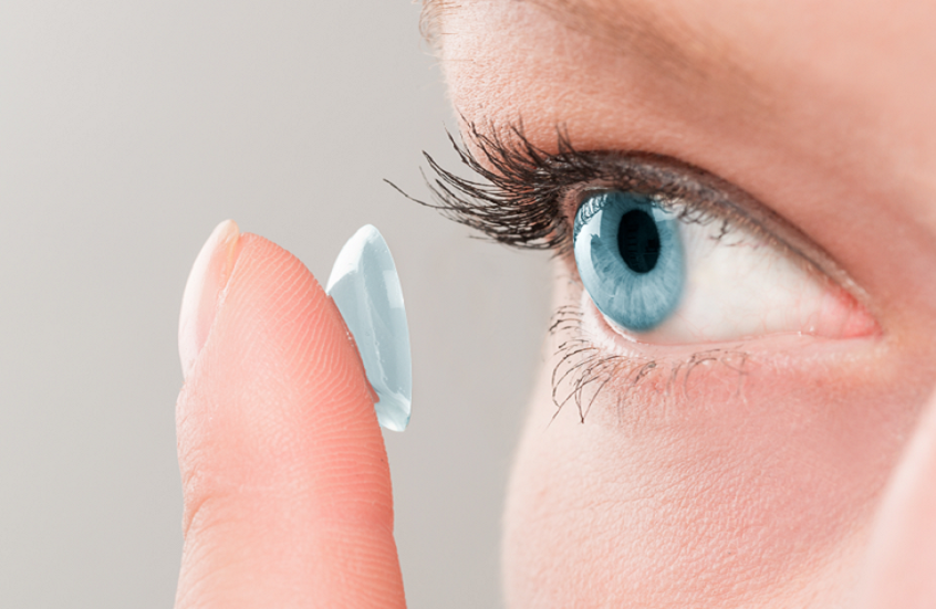 اليابان.. ابتكار عدسات لاصقة تحمي العين من الموجات الكهرومغناطيسية