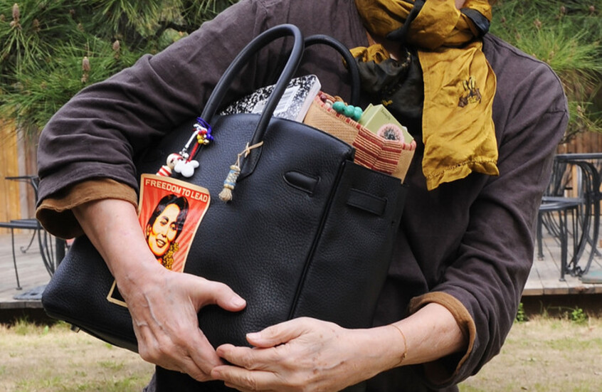 هل ستكون أغلى حقيبة في التاريخ؟!.. حقيبة بيركين الأصلية لجين بيركين تعرض للبيع في مزاد بباريس