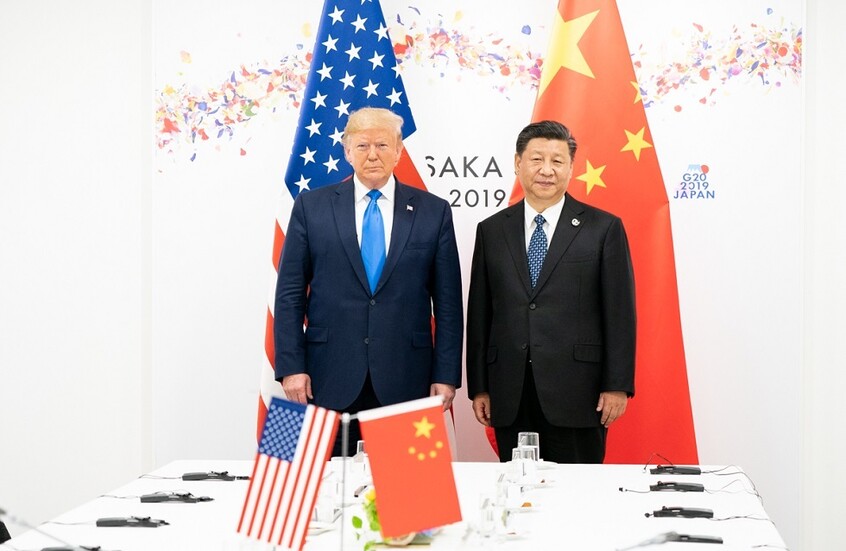 "بلومبرغ": ترامب يتجنب التطرق إلى النزاع في أوكرانيا خلال المحادثات مع الصين