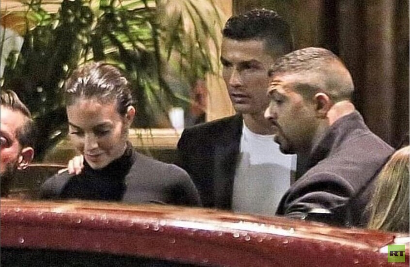 هشام بوخاري "الحارس الشخصي" لكريستيانو رونالدو يكشف المخاطر وراتبه وتفاصيل أخرى (صور)