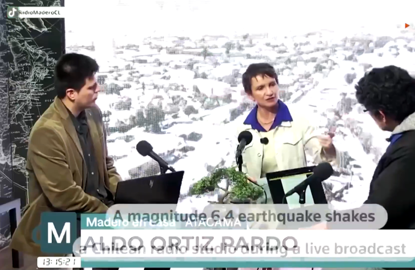 شاهد.. زلزال يهز استوديو برنامج تلفزيوني في بث مباشر