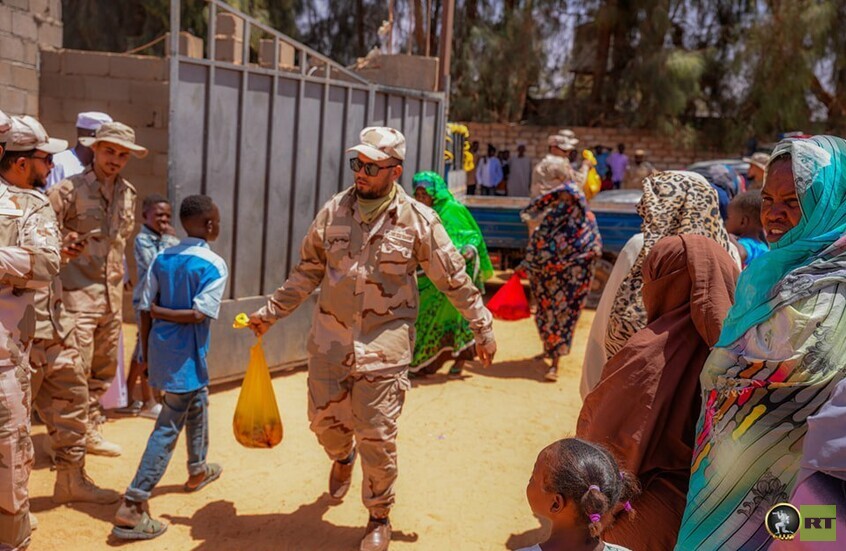 القيادة العامة للجيش الليبي تطلق مبادرة إنسانية لتوزيع أضاحي العيد على نازحي السودان في الكفرة (صور)