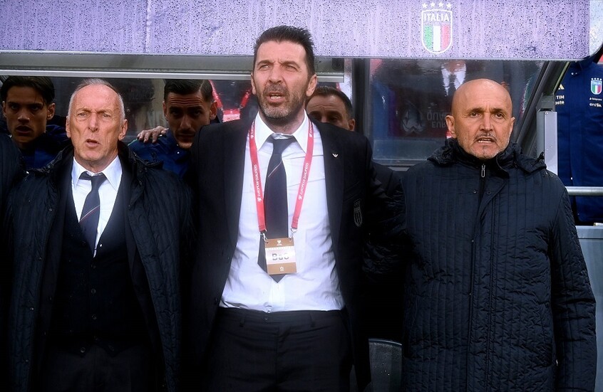 مفاجأة.. مدرب منتخب إيطاليا يعلن إبلاغه بقرار إقالته
