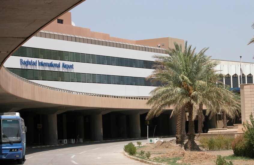 حريق يندلع في طائرة تقل زوارا لبنانيين في مطار بغداد (فيديو)