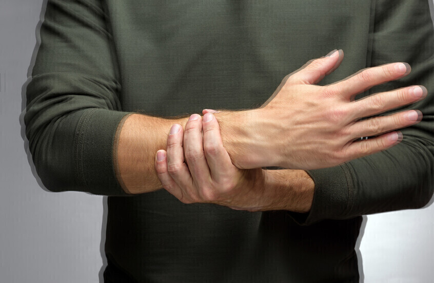 اكتشاف رابط غريب بين بكتيريا الأمعاء والتدهور المعرفي لمرضى باركنسون