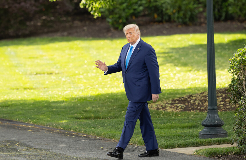 "المونيتور": ترامب يستعد لإصدار أمر تنفيذي يلغي مجموعة من العقوبات المفروضة على سوريا