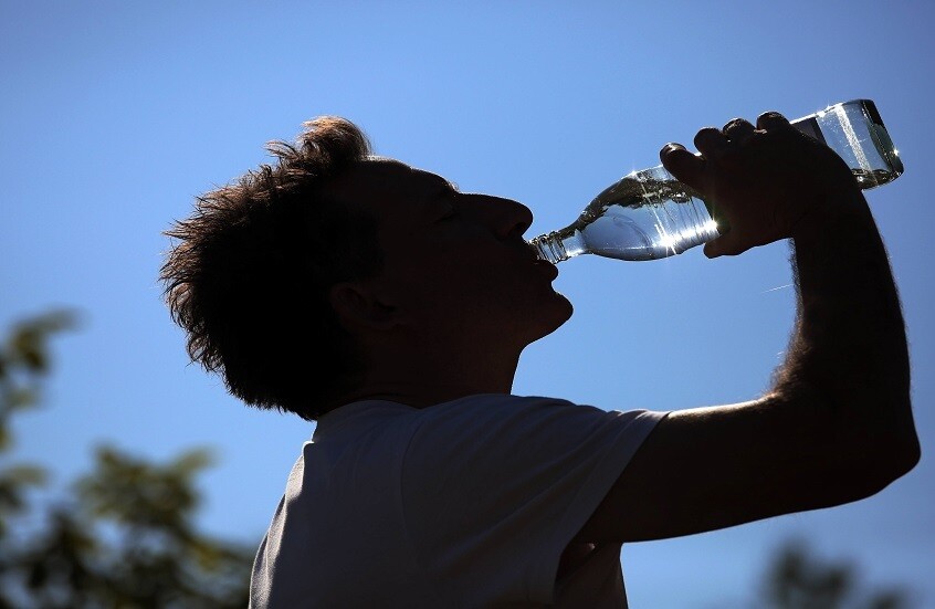 علامات تشخيص جفاف الجسم في الطقس الحار