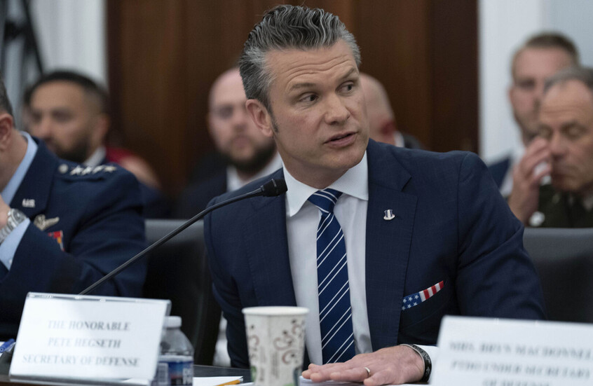 هيغسيث: الولايات المتحدة تتابع عن كثب استخدام المسيرات في أوكرانيا