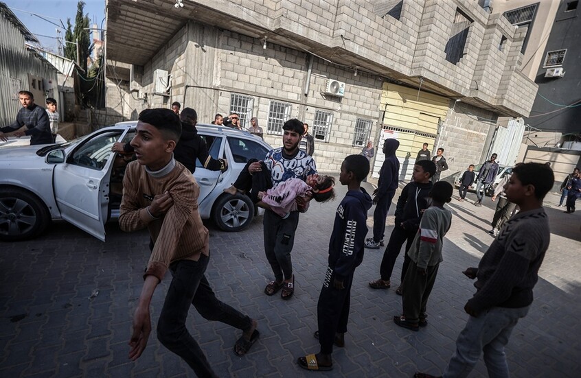 الصحة العالمية تجلي أكثر من 30 طفلا مريضا من غزة إلى الأردن وإيطاليا