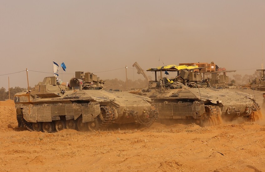 وزير الدفاع الإسرائيلي يأمر الجيش بمنع قافلة "الصمود" من دخول قطاع غزة