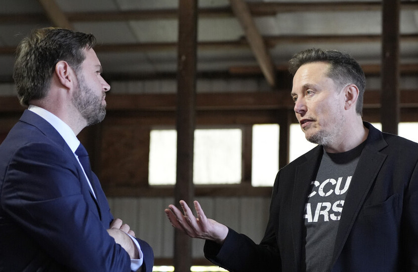 "وول ستريت جورنال": فانس شجع ماسك على إنهاء الخلاف مع ترامب