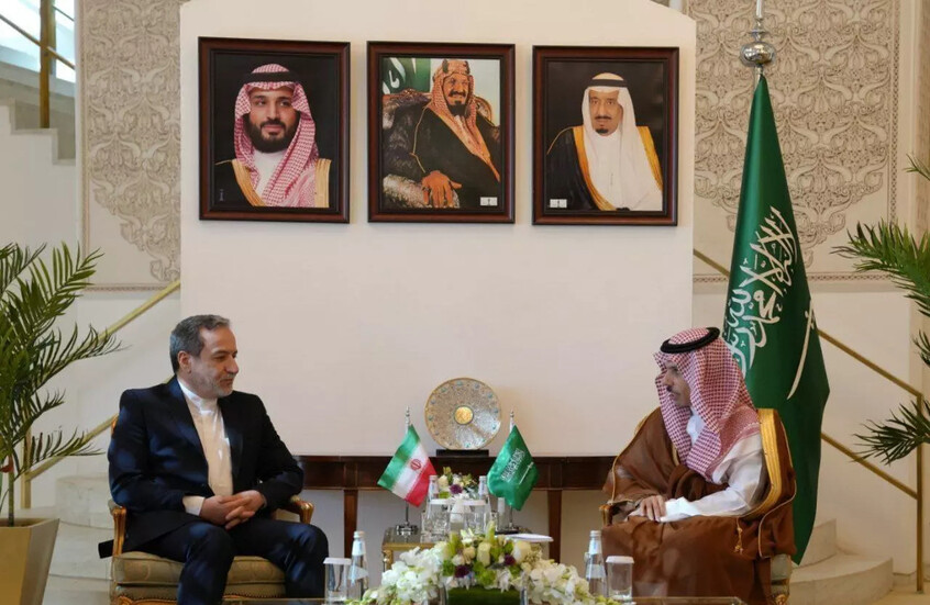 وزير الخارجية السعودي في اتصال هاتفي مع نظيره الإيراني: نرفض استخدام القوة