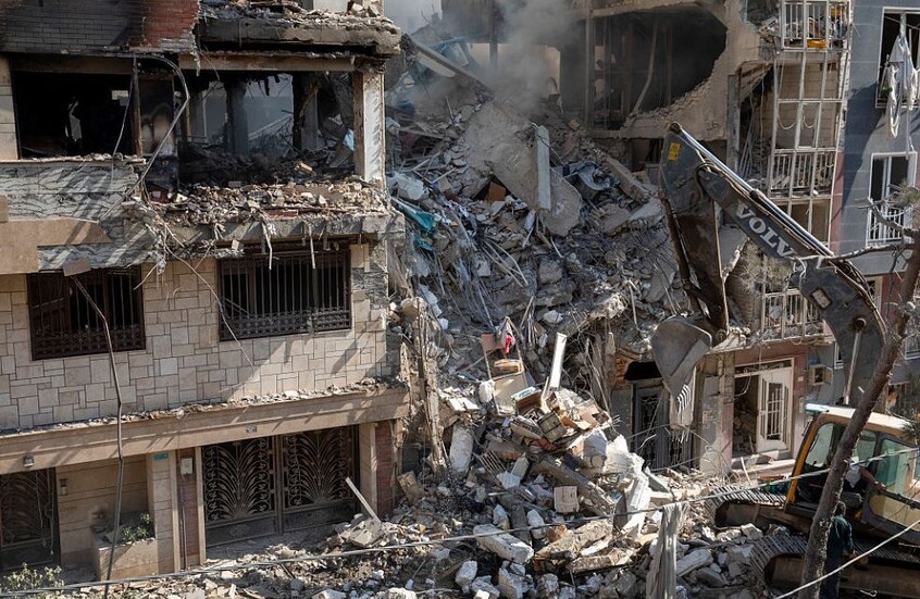 الهجوم الإسرائيلي على إيران يعيد تشكيل الصراعات والردع