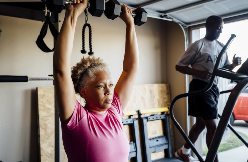 الكارديو أم رفع الأثقال أولا؟.. دراسة تحسم الجدل!