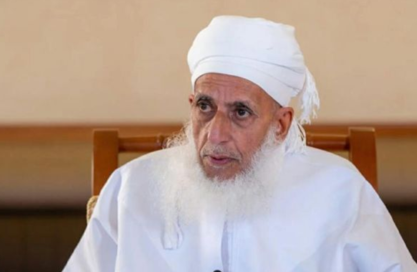 مفتي سلطنة عمان: رد إيران الحازم على إسرائيل أثلج صدورنا