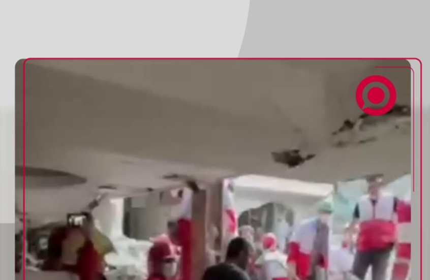 الهلال الأحمر الإيراني يزيل أنقاض القصف الإسرائيلي