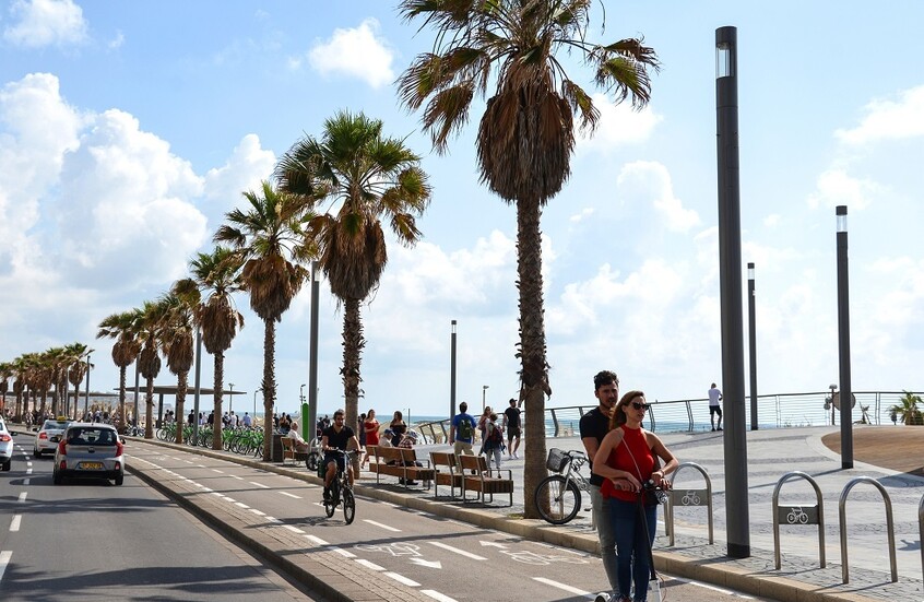 سفير روسيا في اسرائيل يكشف تداعيات الضربات الإيرانية لتل أبيب على شقق موظفي السفارة