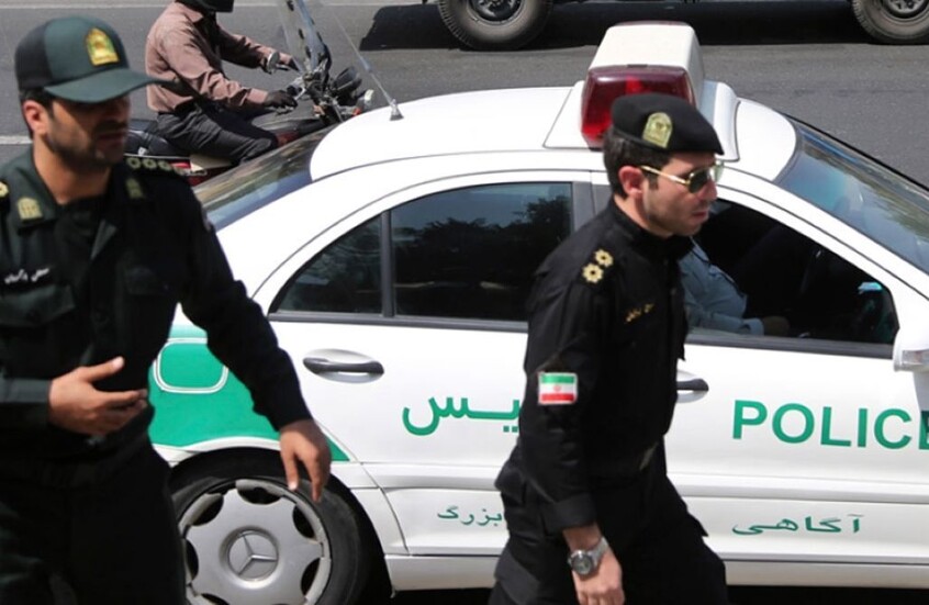 الشرطة الإيرانية تصدر تعليمات حول كيفية التعرف على منازل الجماعات الإرهابية وتدعو للإبلاغ عنها