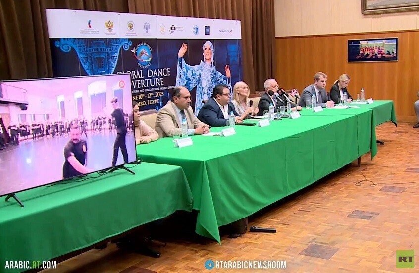 فرقة "كوستروما" تؤدي عرضا بأوبرا القاهرة