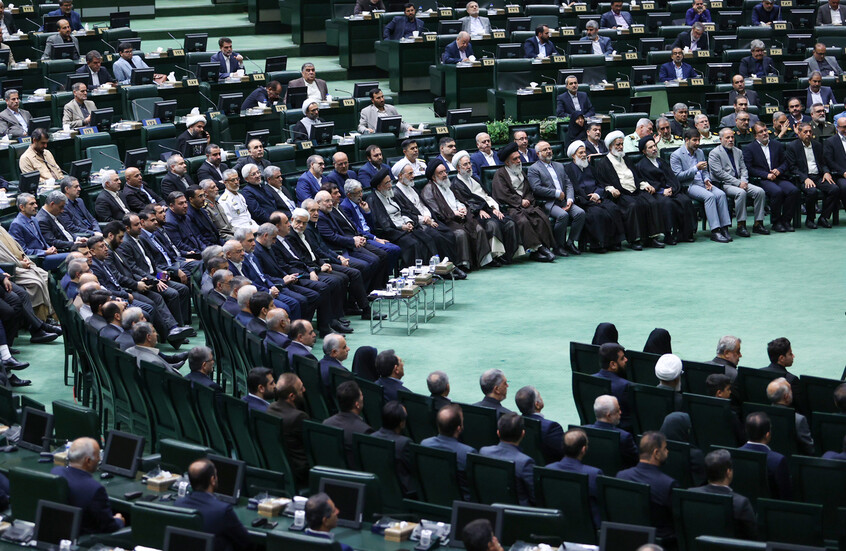 رئيس لجنة الأمن القومي في البرلمان الإيراني: لا نرغب في توسيع الحرب إلى الخليج
