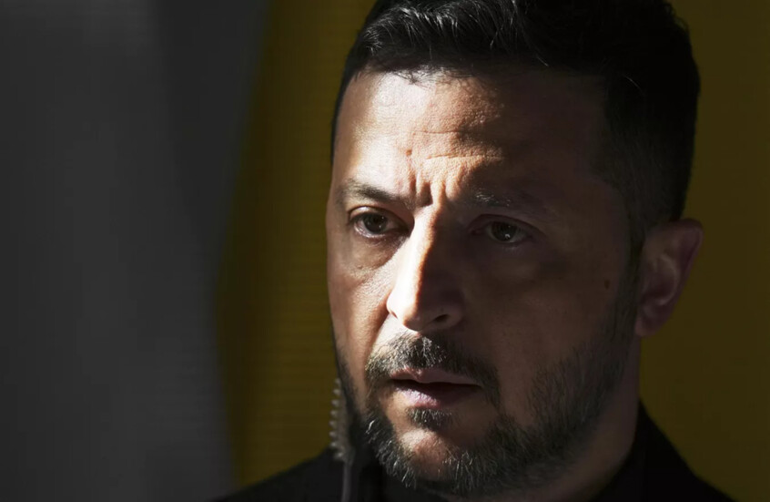 "الغارديان": زيلينسكي ظهر حزينا في قمة السبع وسط خيبات دبلوماسية وإلغاء لقاء مع ترامب