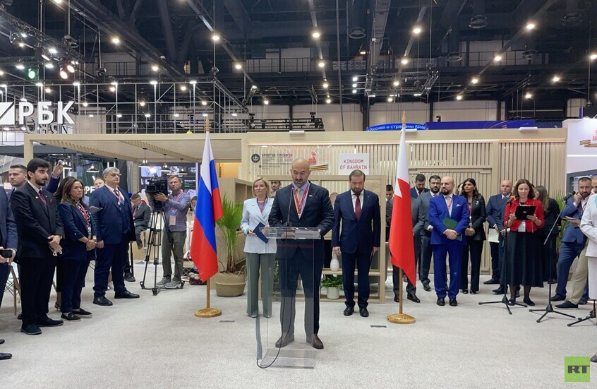 افتتاح جناح البحرين في منتدى بطرسبورغ الاقتصادي الدولي