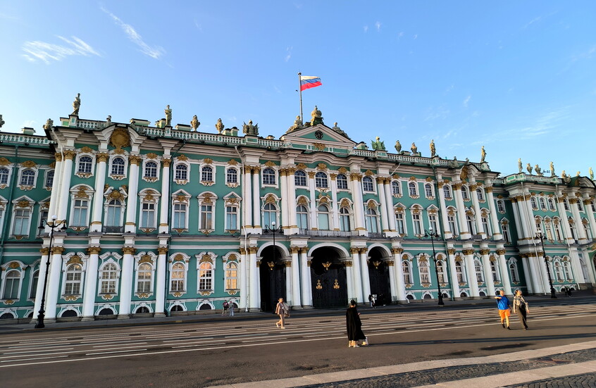 يجمع بين الأصالة والحداثة.. متحف الإرميتاج و"VK" يطلقان مشروعا رقميا للتعريف بمقتنيات المتحف