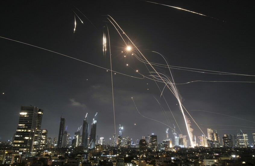 الحرس الثوري: قصفنا في الموجة 17 اليوم مواقع عسكرية إسرائيلية تستهدف غزة ولبنان واليمن وإيران