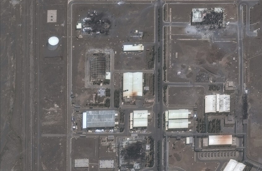 التلفزيون الايراني: أنباء تشير إلى استهداف أمريكي لثلاثة مواقع نووية وهي فوردو ونطنز وآخر في أصفهان