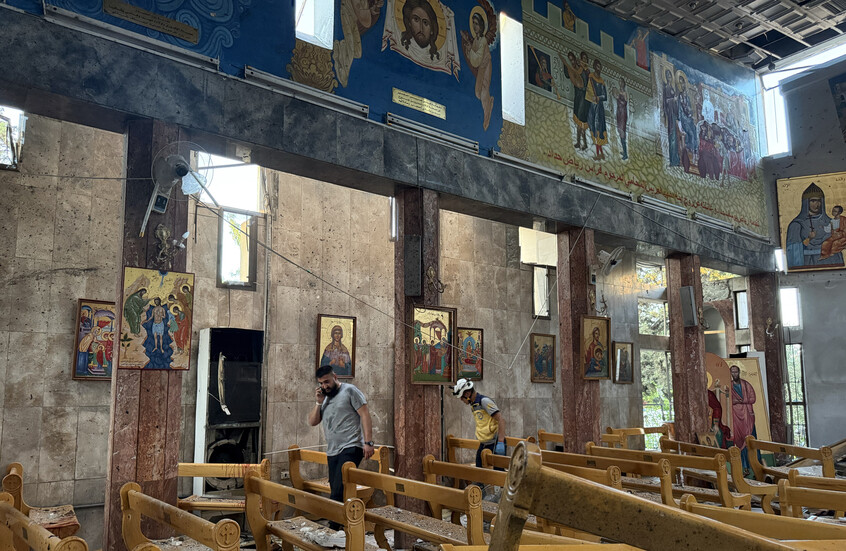 الداخلية السورية: انتحاري من داعش دخل إلى كنيسة القديس مار إلياس بدمشق وأطلق النار ثم فجر نفسه