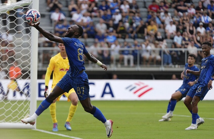 الهلال السعودي يصعب مهمته في مونديال الأندية 2025.. فما هي فرصه في مجال التأهل؟