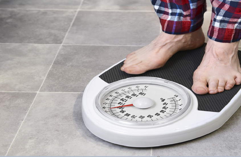 طبيبة: زيادة الوزن بمقدار 400 غرام بعد سن الـ 50 تعادل تأثير التدخين على الجسم