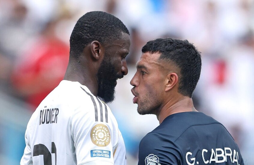 "لفظ أرجنتيني".. لاعب باتشوكا يرد على اتهامه بالإساءة العنصرية لنجم ريال مدريد