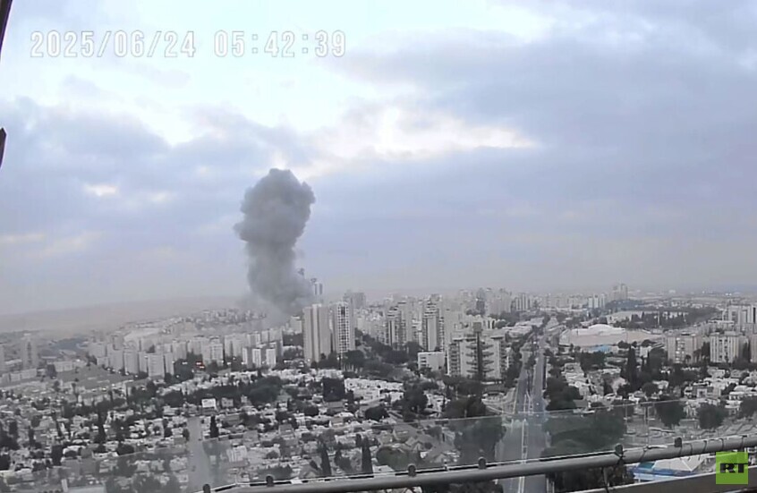 إسرائيل تتعرض لهجوم صاروخي إيراني ضخم وغير مسبوق وعدد كبير من القتلى والجرحى.. دمار هائل (فيديوهات)