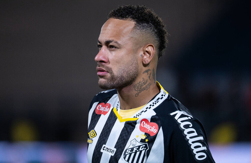 رسالة مؤثرة من نيمار بعد تمديد عقده مع سانتوس