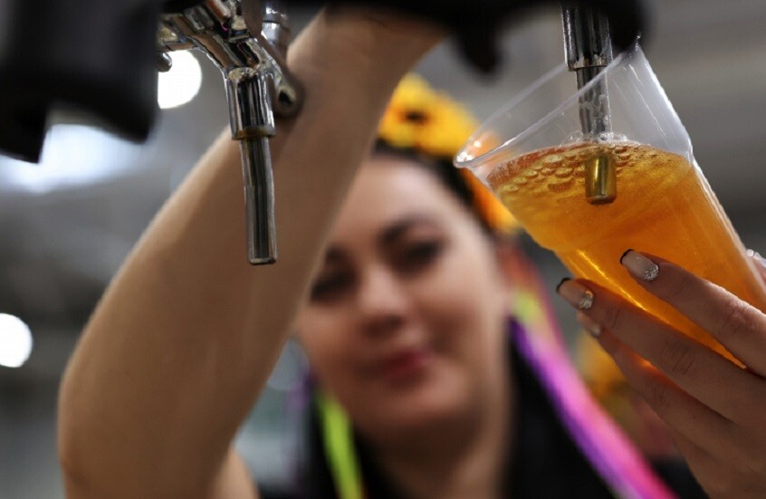 أضرار تناول الجعة الباردة في الطقس الحار