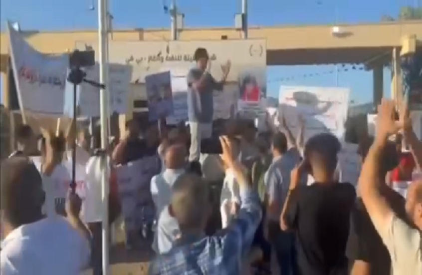 محتجون ليبيون داخل مجمع مليتة يهددون بوقف إنتاج النفط خلال 72 ساعة