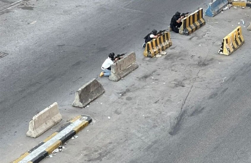 مراسلتنا: مقتل عنصر أمن وجرح اثنين آخرين في اشتباكات مع مسلحين بطرابلس شمال لبنان