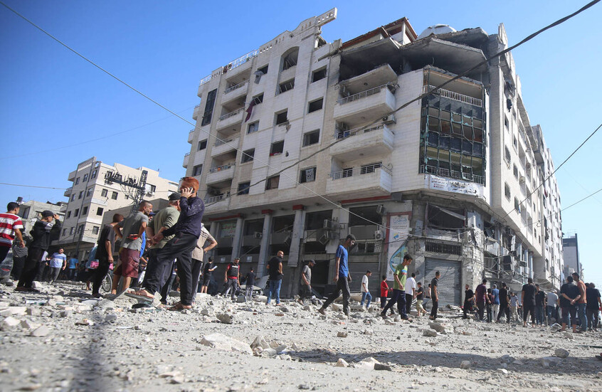 مراسل RT: مقتل 64 فلسطينيا في الغارات الإسرائيلية المتواصلة على قطاع غزة منذ فجر السبت