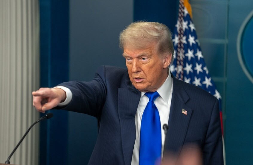 ترامب: البنتاغون والـ"FBI" يحققان في تسريب تقارير الضربات على إيران